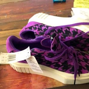 Adidas  nwt. Flash $